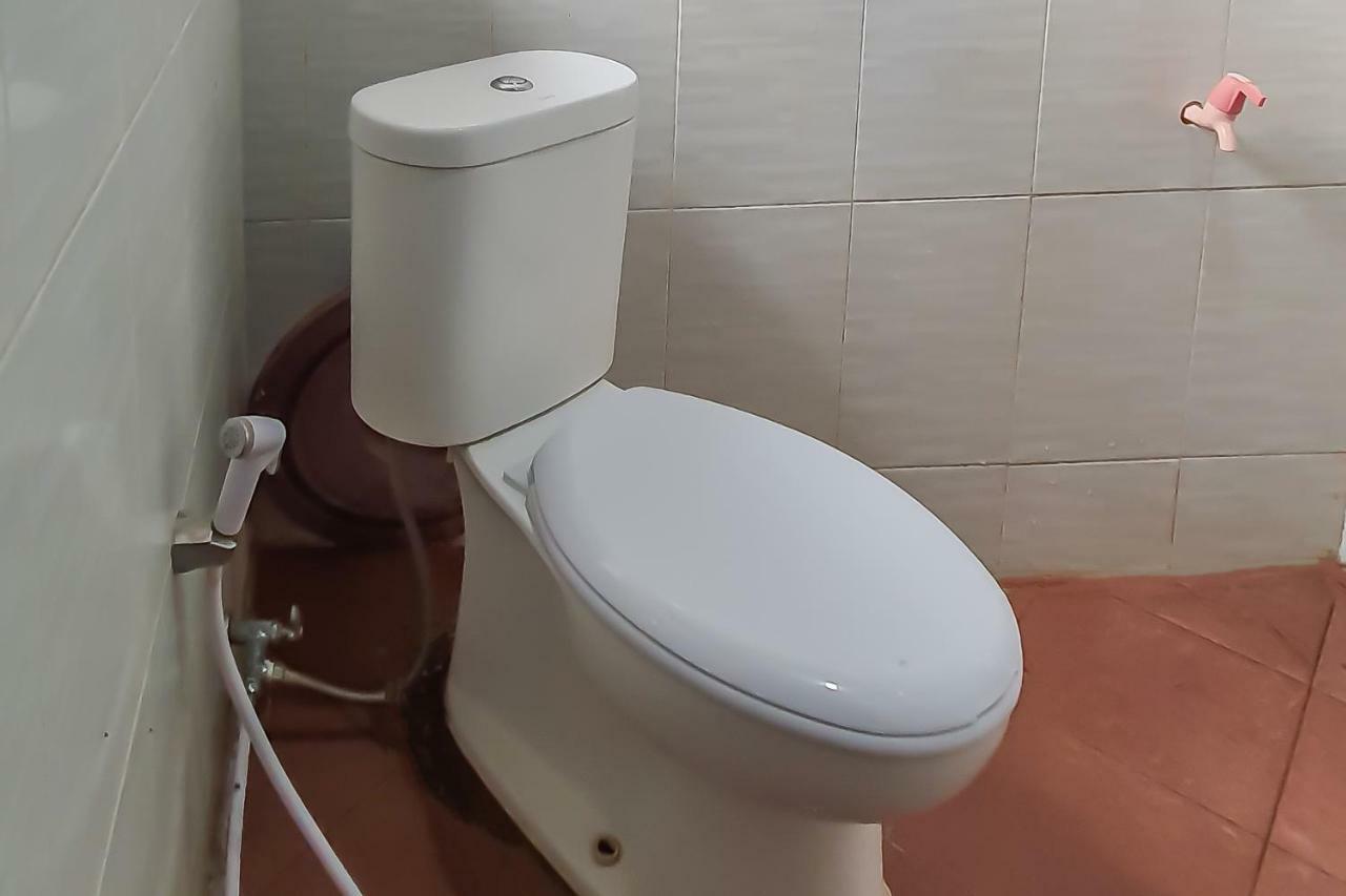 Oyo 951 Cempaka Ratu Beach Resort Sukabumi Kültér fotó