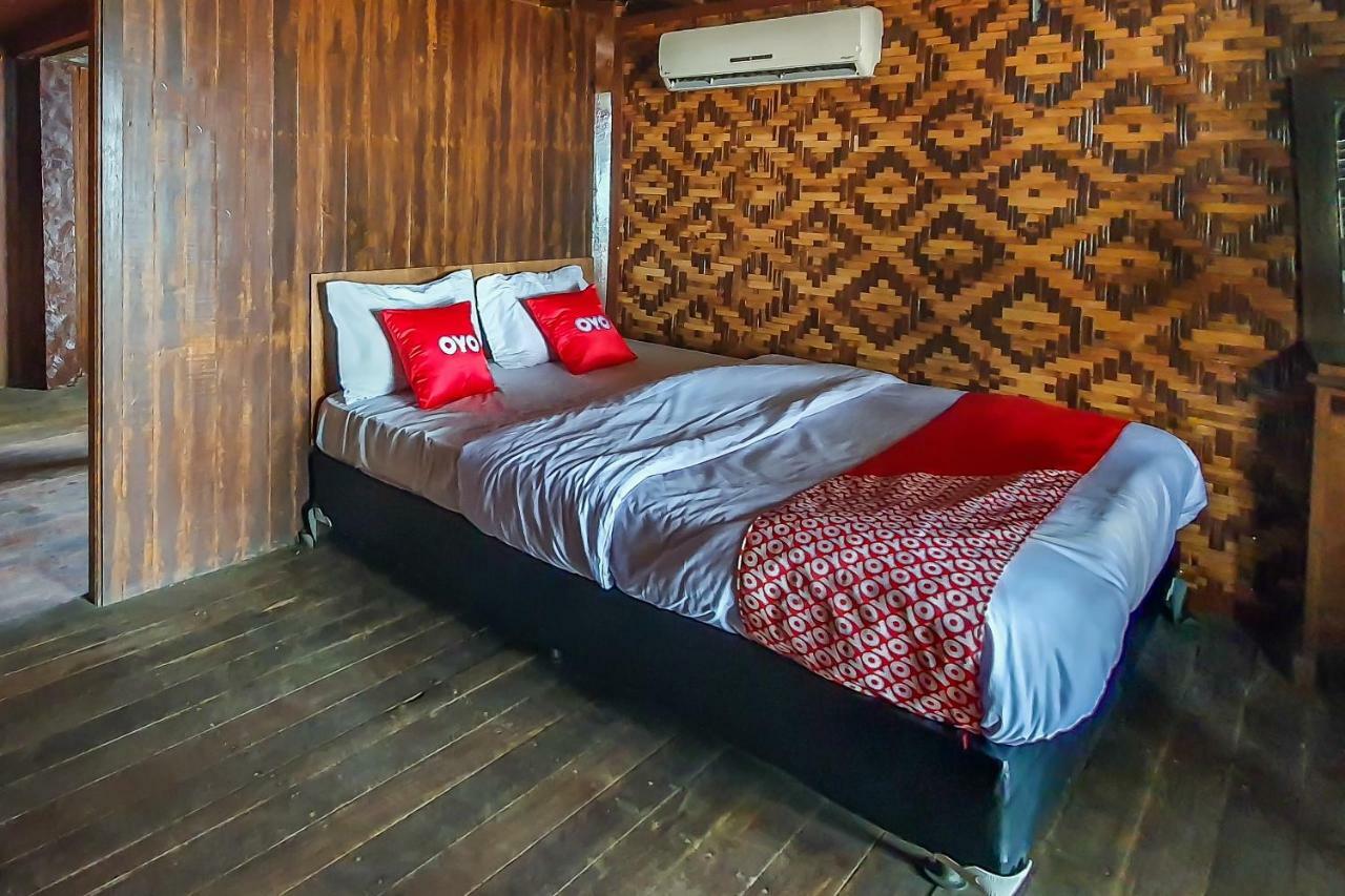 Oyo 951 Cempaka Ratu Beach Resort Sukabumi Kültér fotó