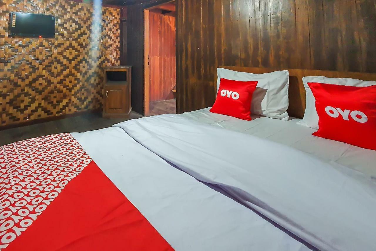 Oyo 951 Cempaka Ratu Beach Resort Sukabumi Kültér fotó
