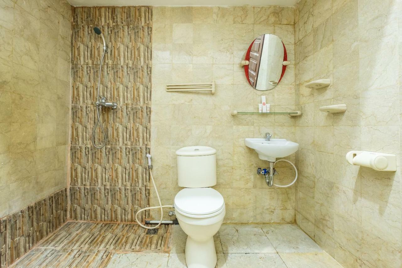 Oyo 951 Cempaka Ratu Beach Resort Sukabumi Kültér fotó