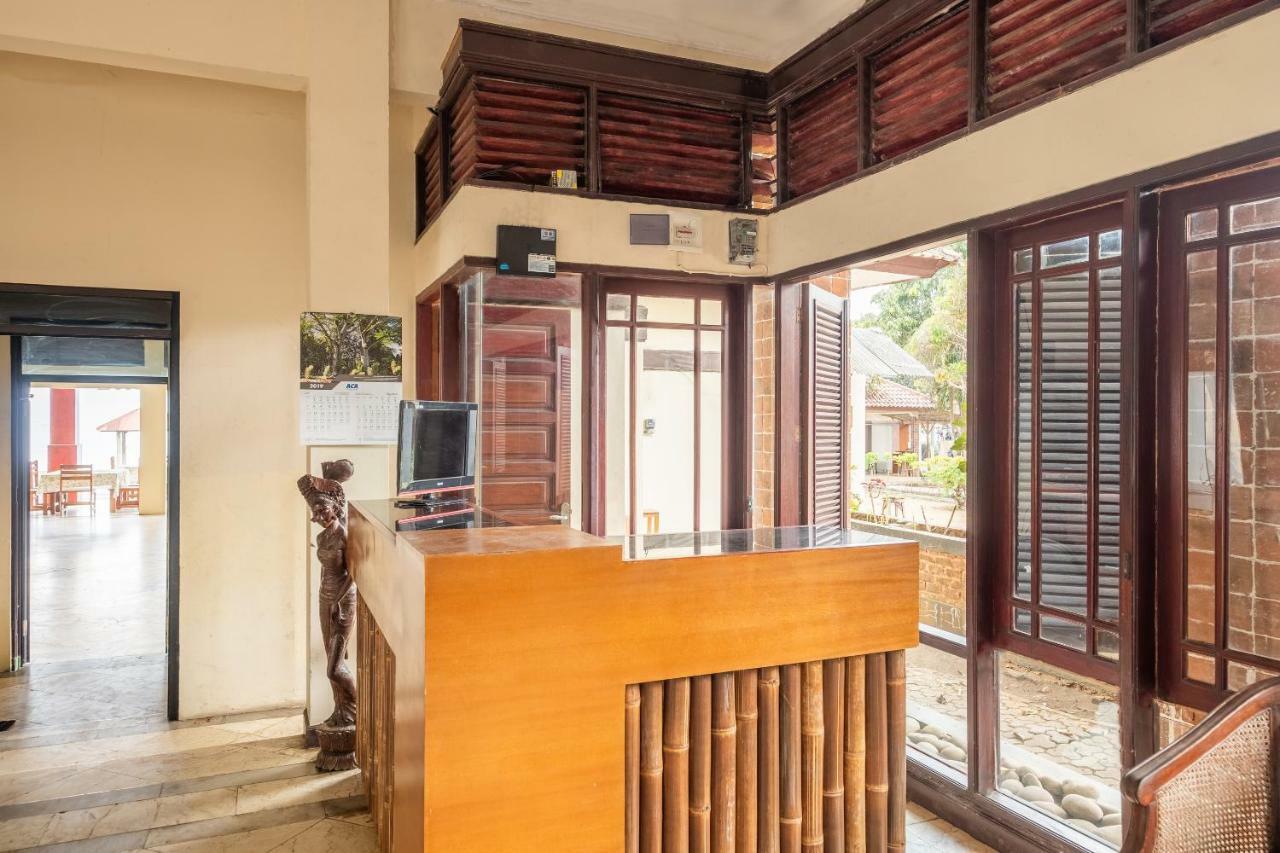 Oyo 951 Cempaka Ratu Beach Resort Sukabumi Kültér fotó